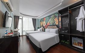Madelise Amica Hotel And Travel